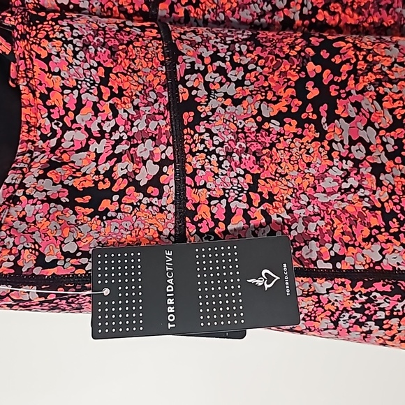 NWT | 3X (22/24) | Torrid | Strappy Back Active Tank - Picture 10 of 12